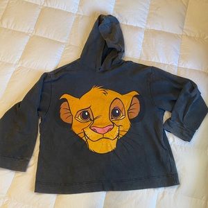 Long sleeve Simba sweater with hoodie